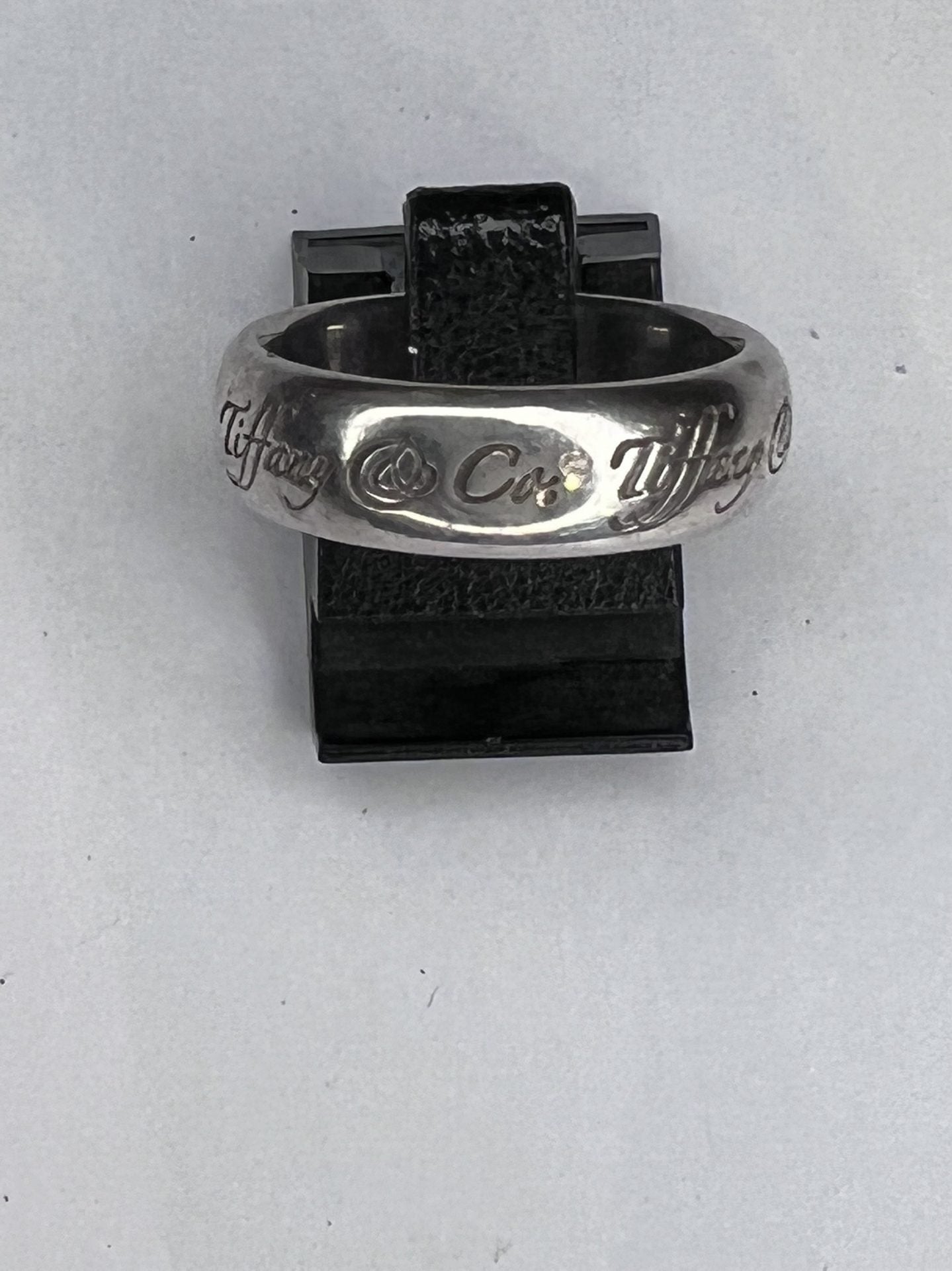 Un anneau en argent Tiffany & Co