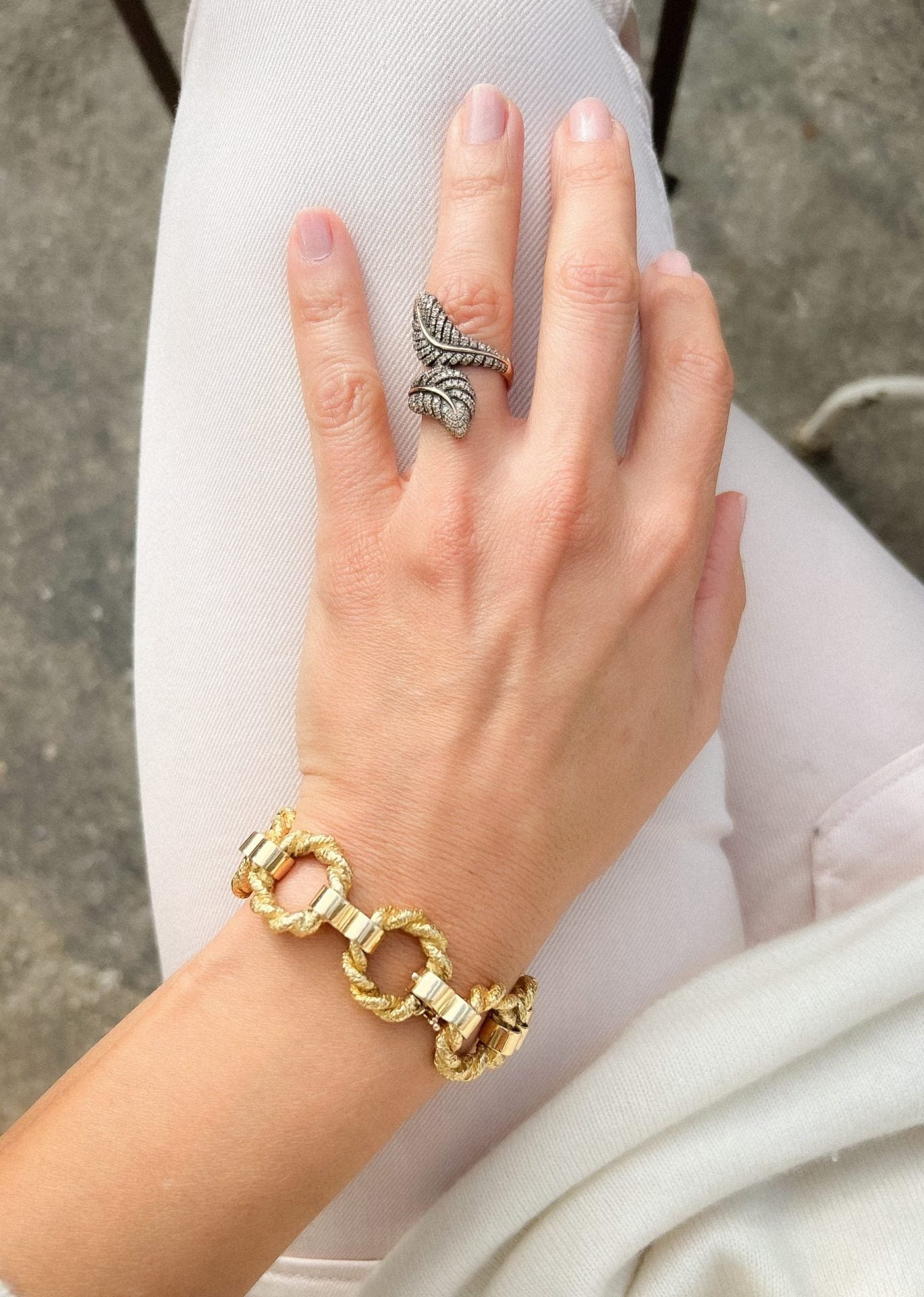 Chaumet, bracelet or jaune anneaux torsadés