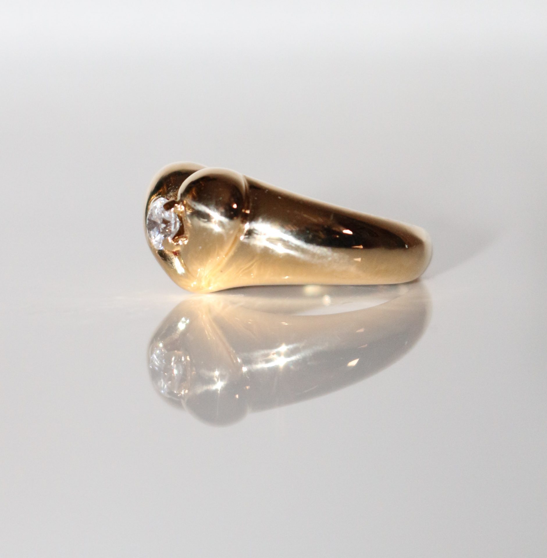 Van Cleef and Arpels Gold and Diamond Heart Ring