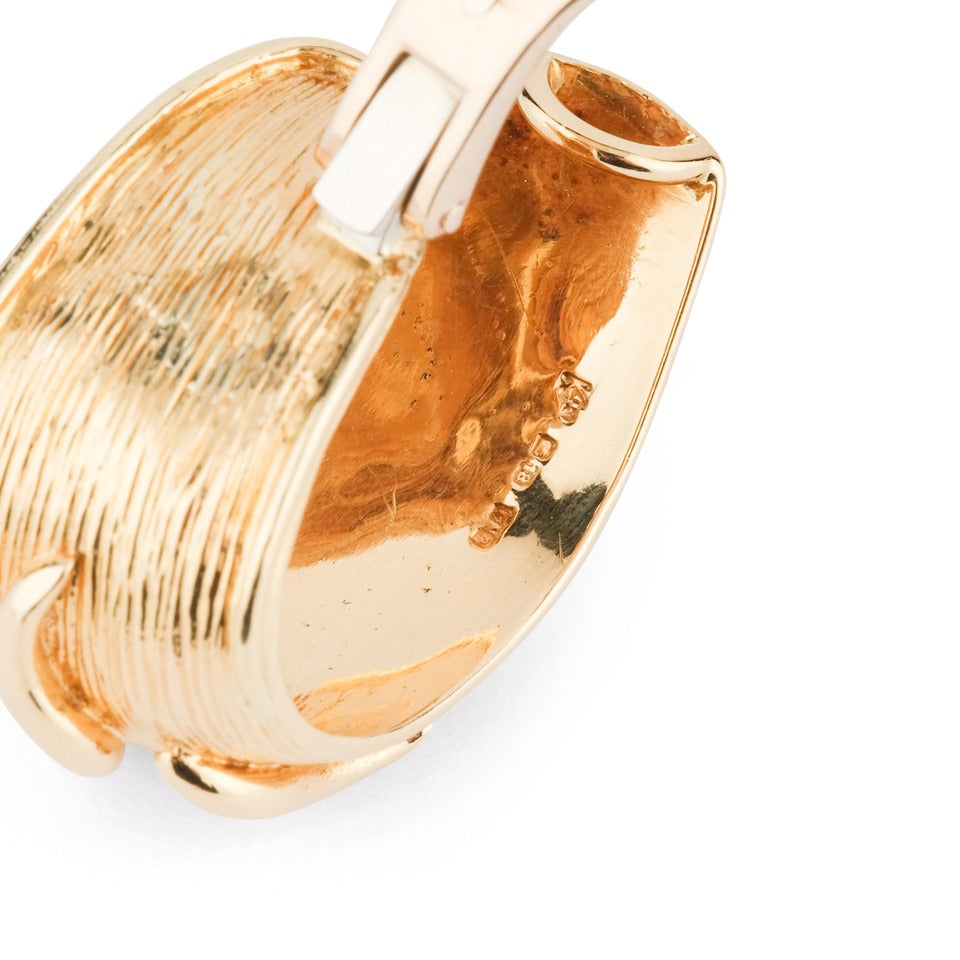 A pair of Kutchinsky clip-on earrings in 18K yellow gold