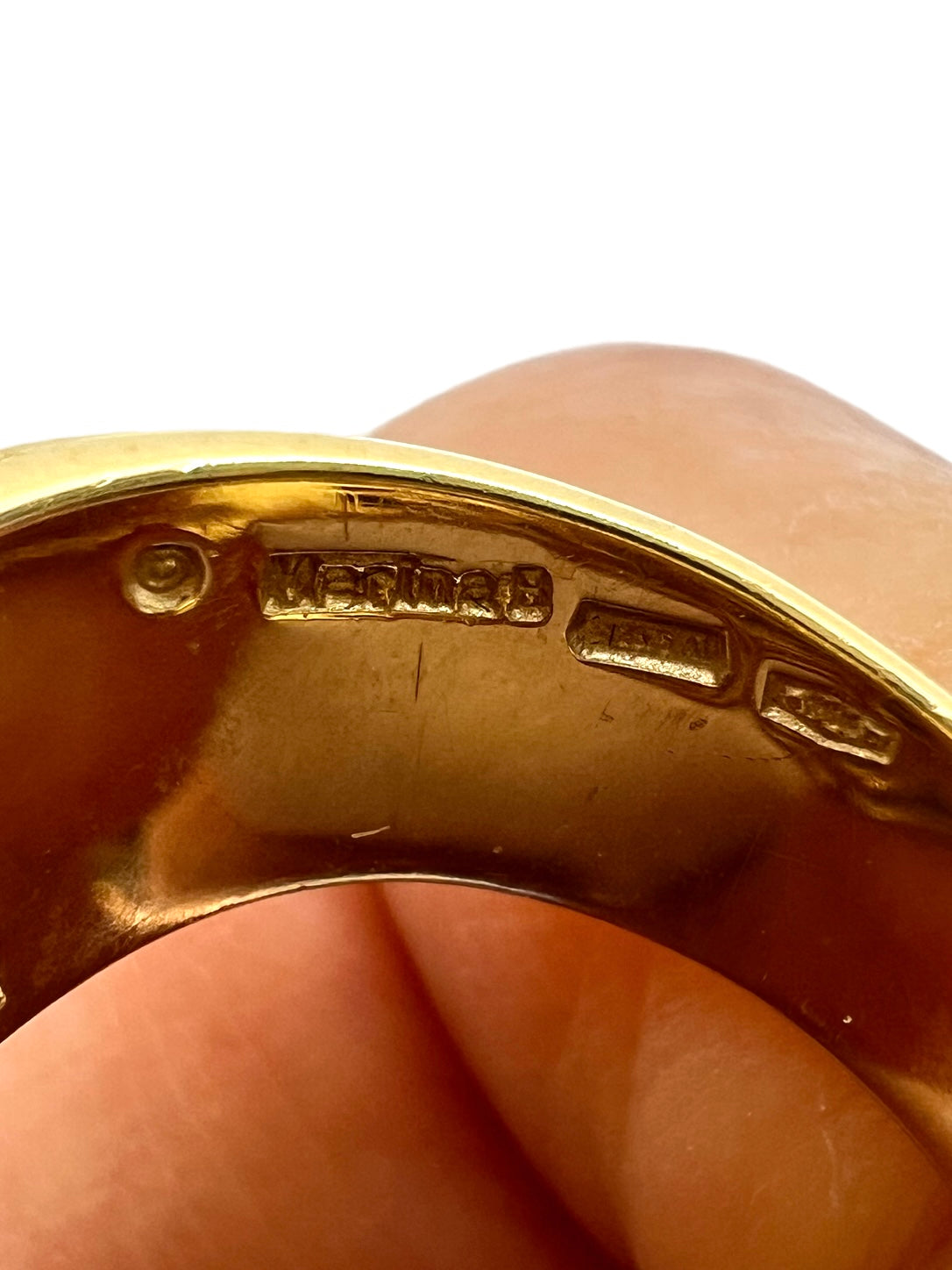 Marina B ring in 18K yellow gold