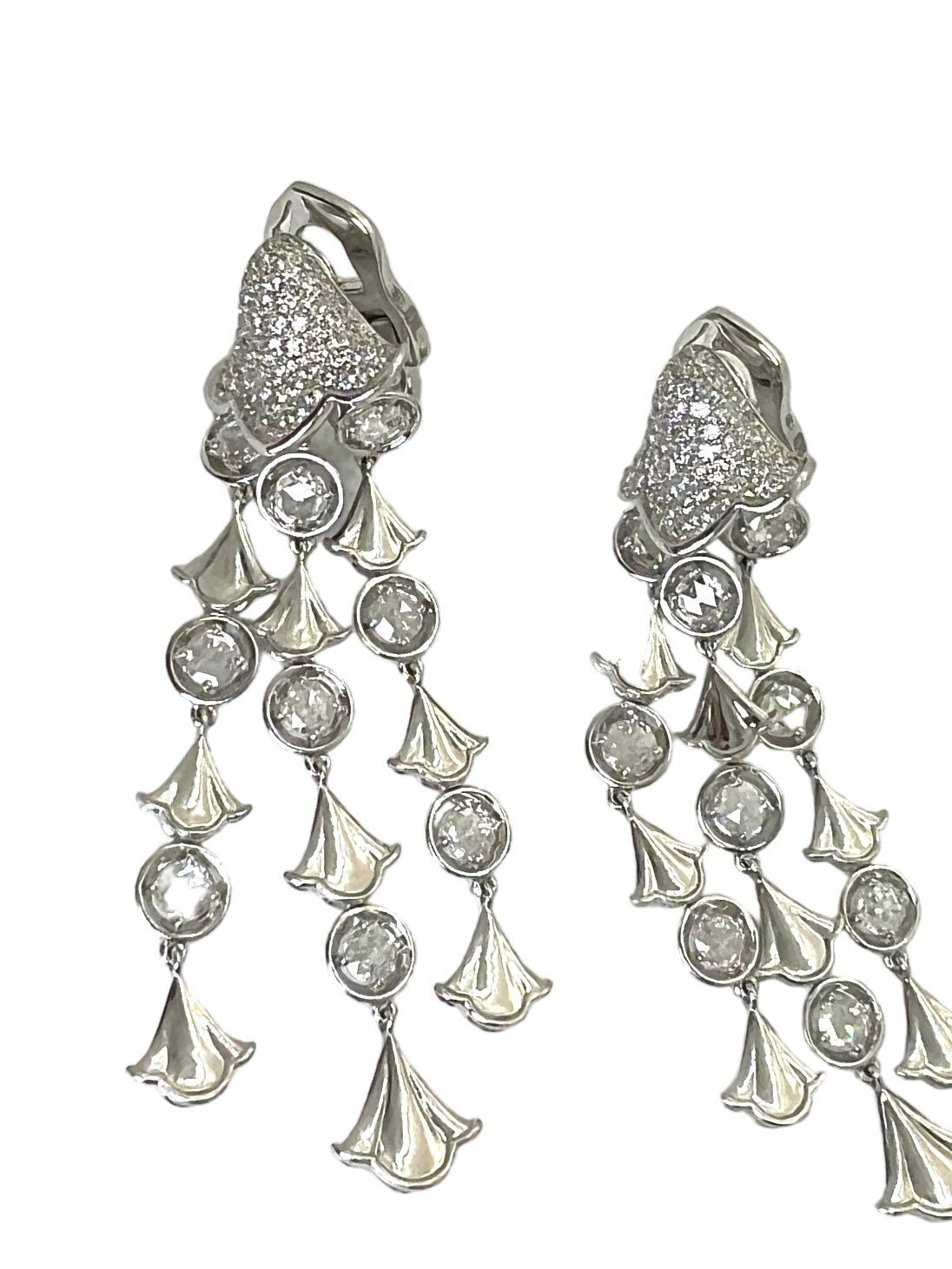 Pendants d'oreille "Nuages" signés Marina B