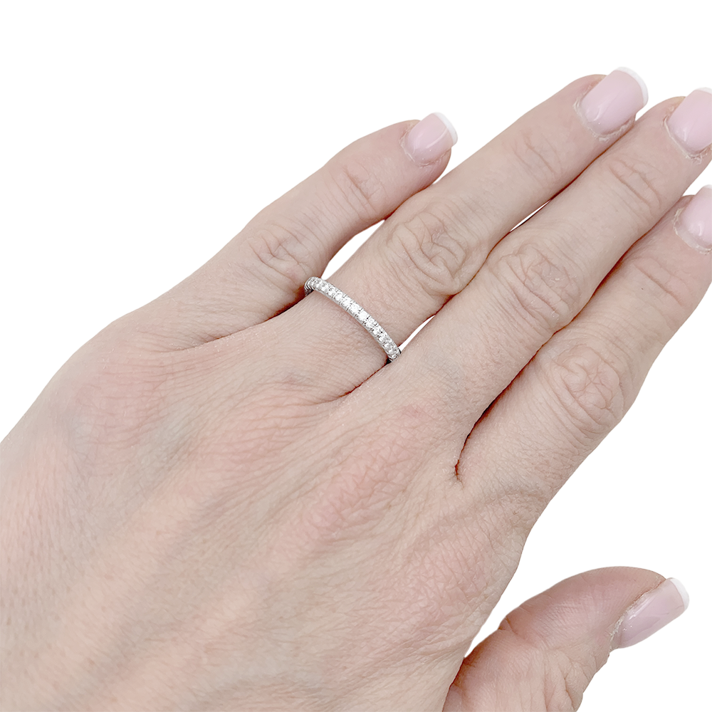 Alliance Cartier, "Etincelle", or blanc, diamants.