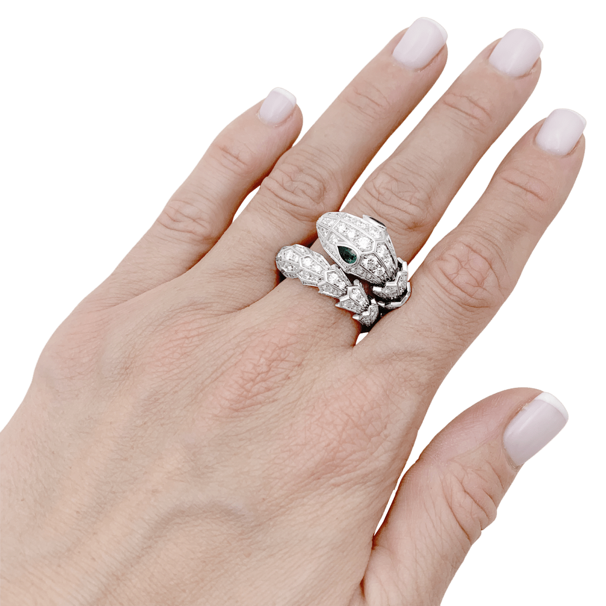 Bague BULGARI "Serpenti", en or blanc, diamants et émeraudes. - Maison Eloe
