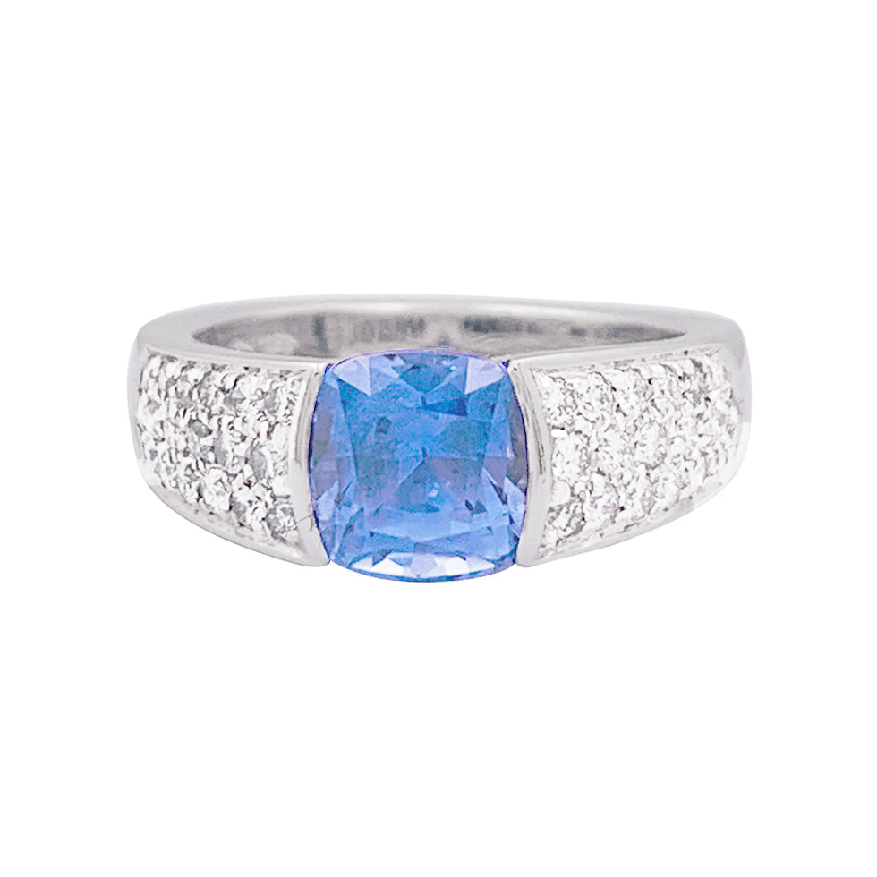 Bague Boucheron saphir, diamants, or blanc.