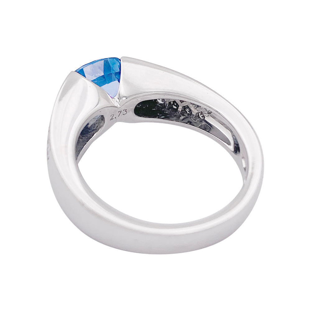 Bague Boucheron saphir, diamants, or blanc.