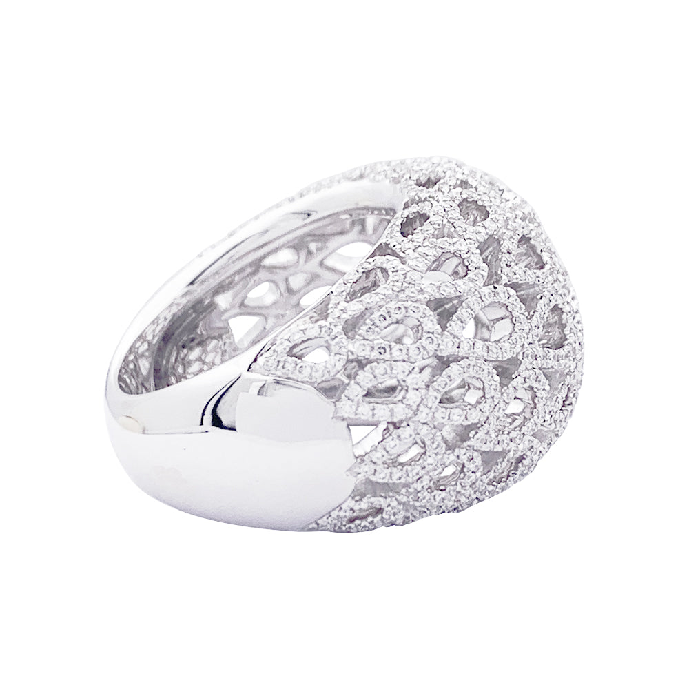 Bague Bucherer "Lacrima" or blanc, diamants.