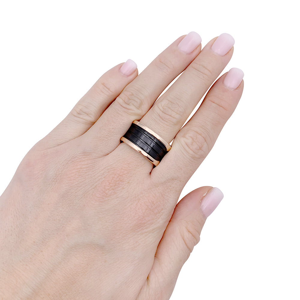 Bague Bulgari, "B.Zero1", or rose et céramique.