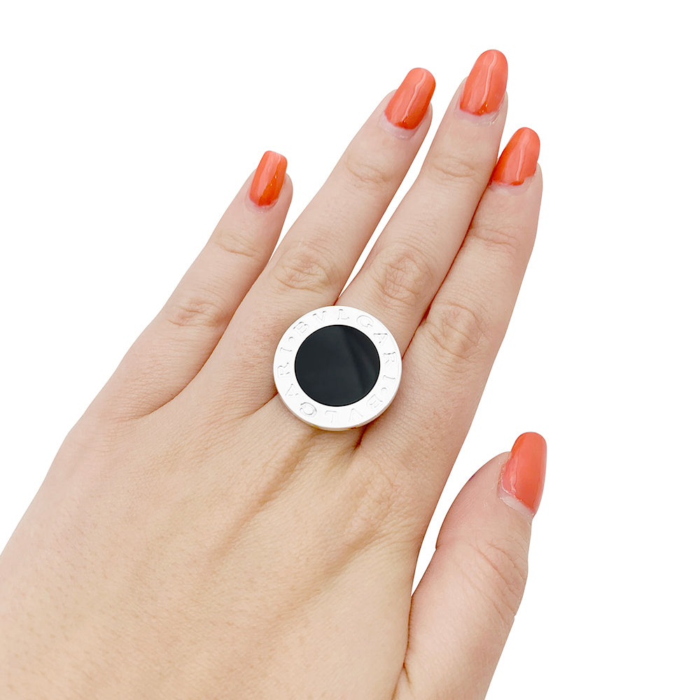 Bague Bulgari "Bulgari Bulgari" or blanc, onyx.