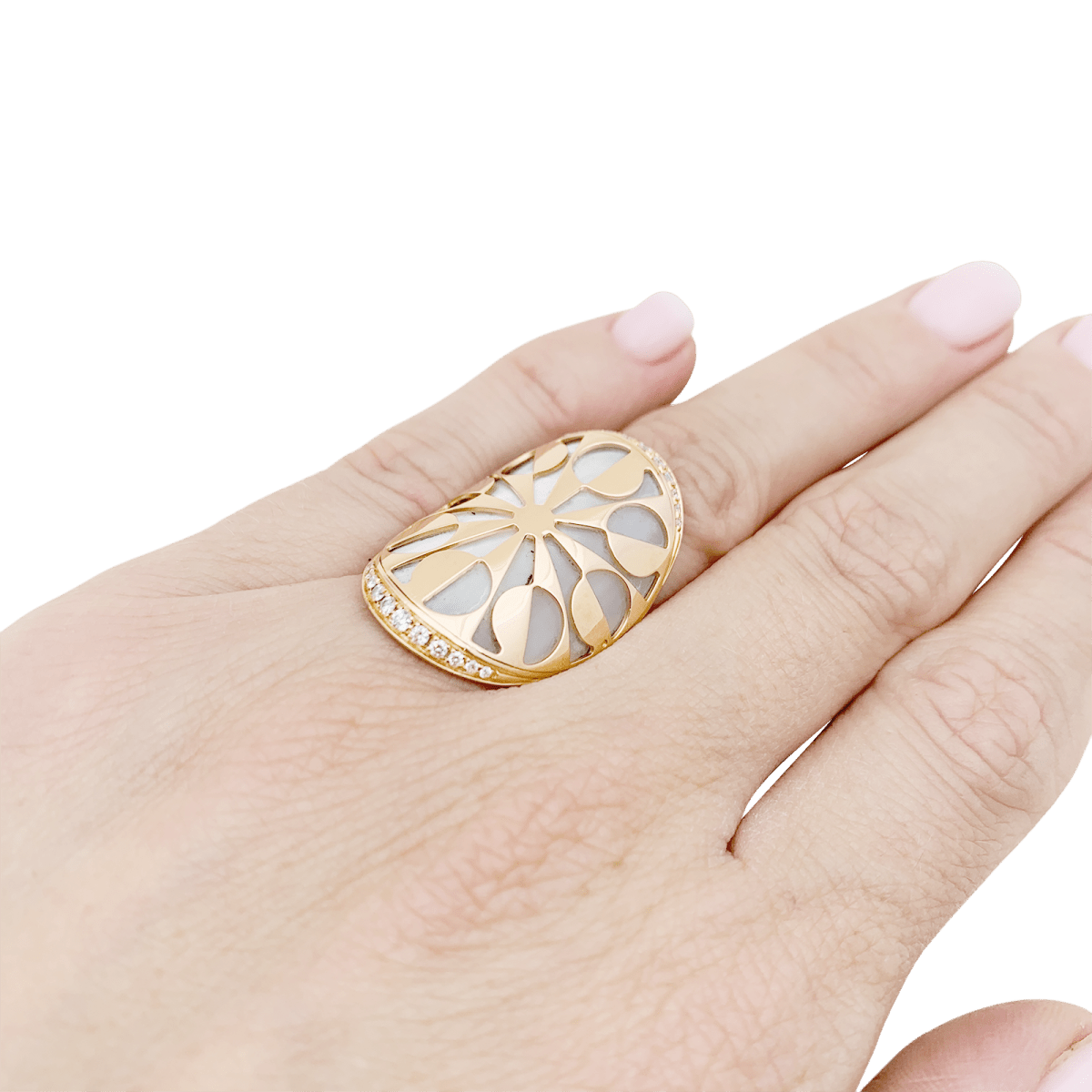 Bague Bulgari "Intarsio" or rose, nacre, diamants. - Maison Eloe