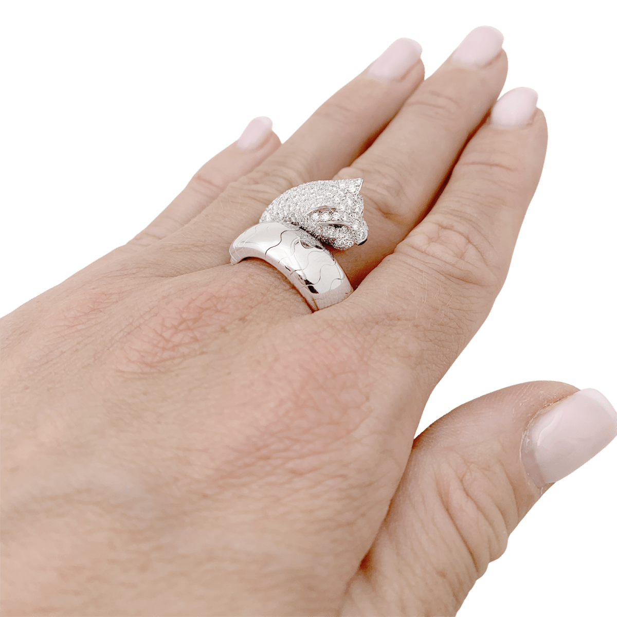 Bague CARTIER, "Lakarda", or blanc, diamants. - Maison Eloe