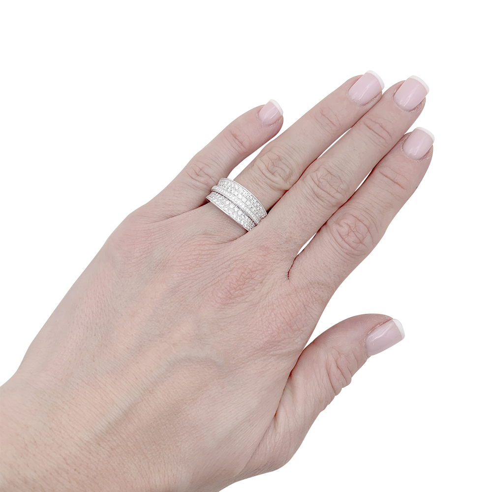 Bague Cartier "Barrette" or blanc, diamants.