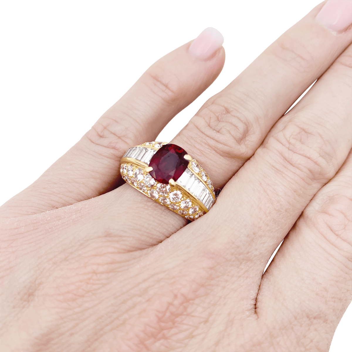 Bague Cartier "Gina" or jaune, diamants, rubis. - Maison Eloe