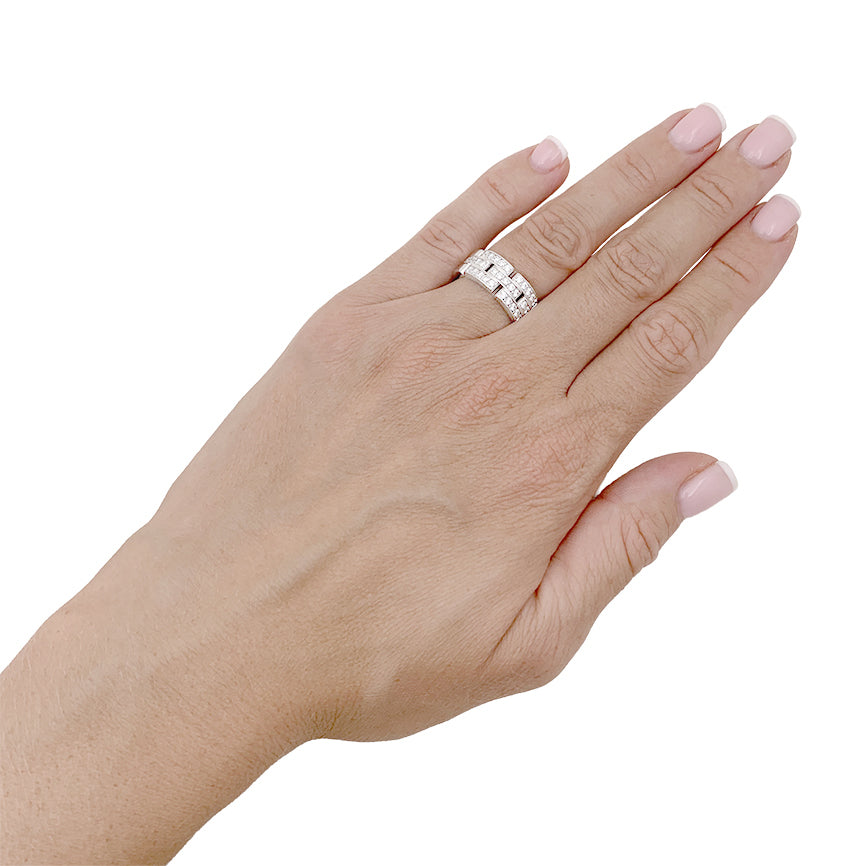 Bague Cartier "Maillon Panthère" or blanc, diamants.
