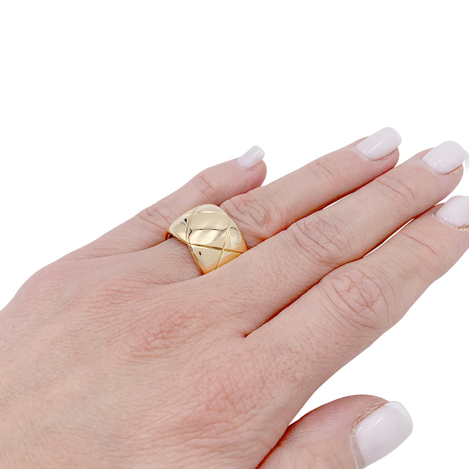 Chanel ring, "Coco Crush", yellow gold.