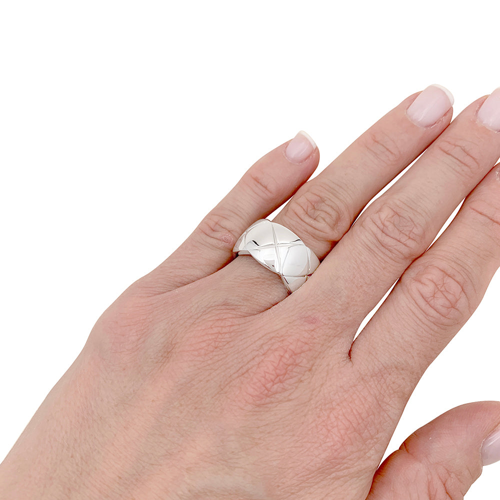 Chanel "Coco Crush" ring, large model, white gold.