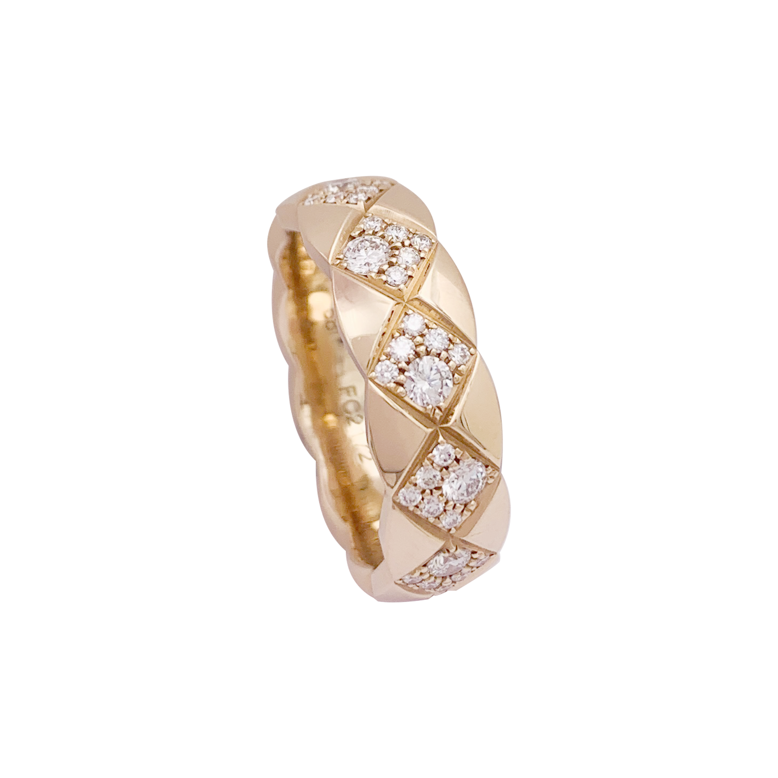Chanel ring, "Coco Crush", beige gold, diamonds.