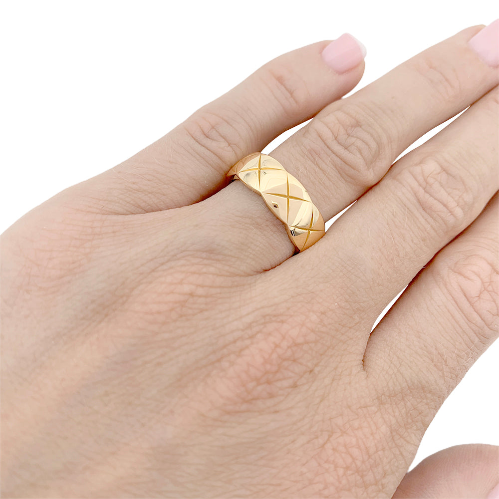 Chanel ring, "Coco Crush", yellow gold.