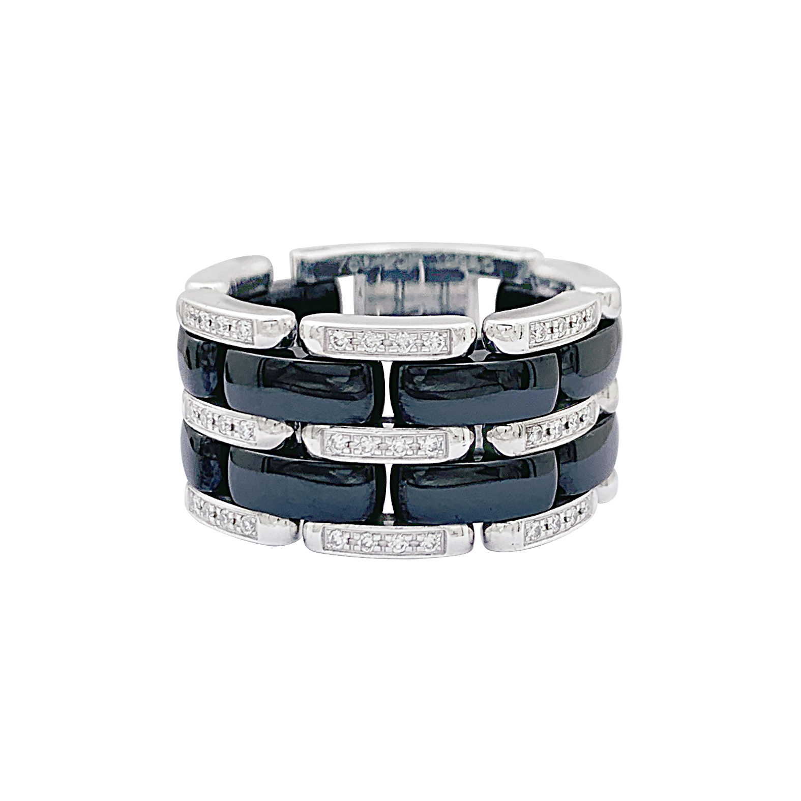 Bague Chanel,"Ultra", en or blanc, céramique noire et diamants.