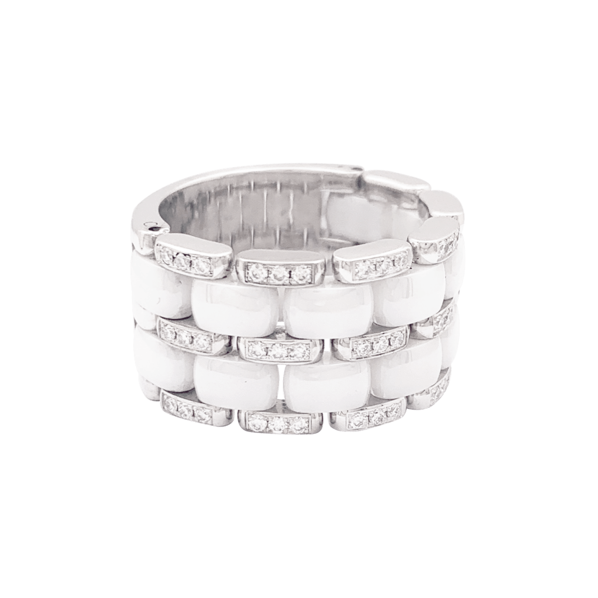 Bague Chanel, "Ultra", or blanc, céramique blanche et diamants. - Maison Eloe