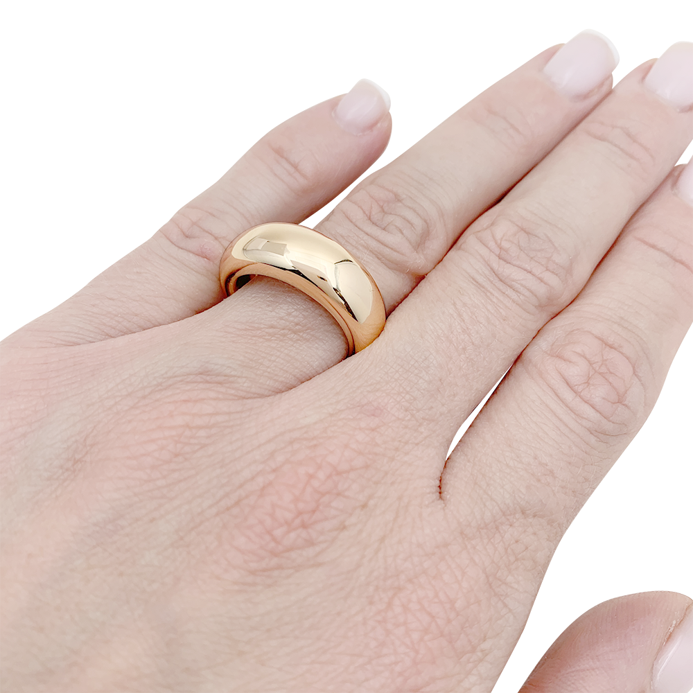Chaumet Vintage "Anneau" ring in yellow gold.