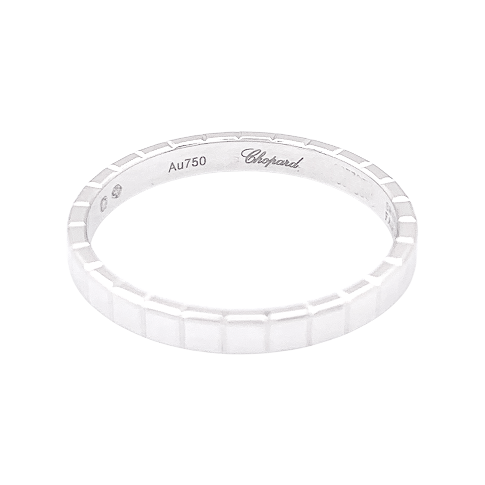 Chopard "Ice Cube" ring in white gold.