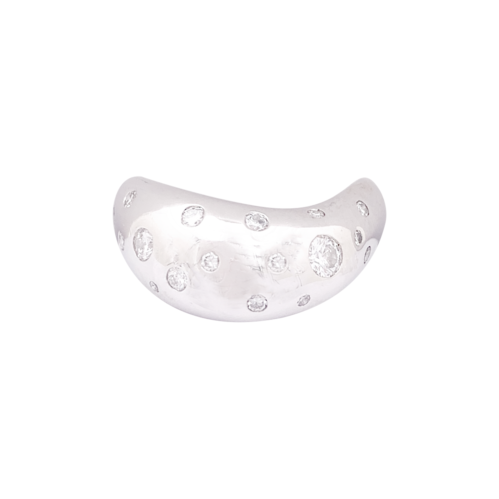 Fred "Mouvementée" ring in white gold and diamonds.