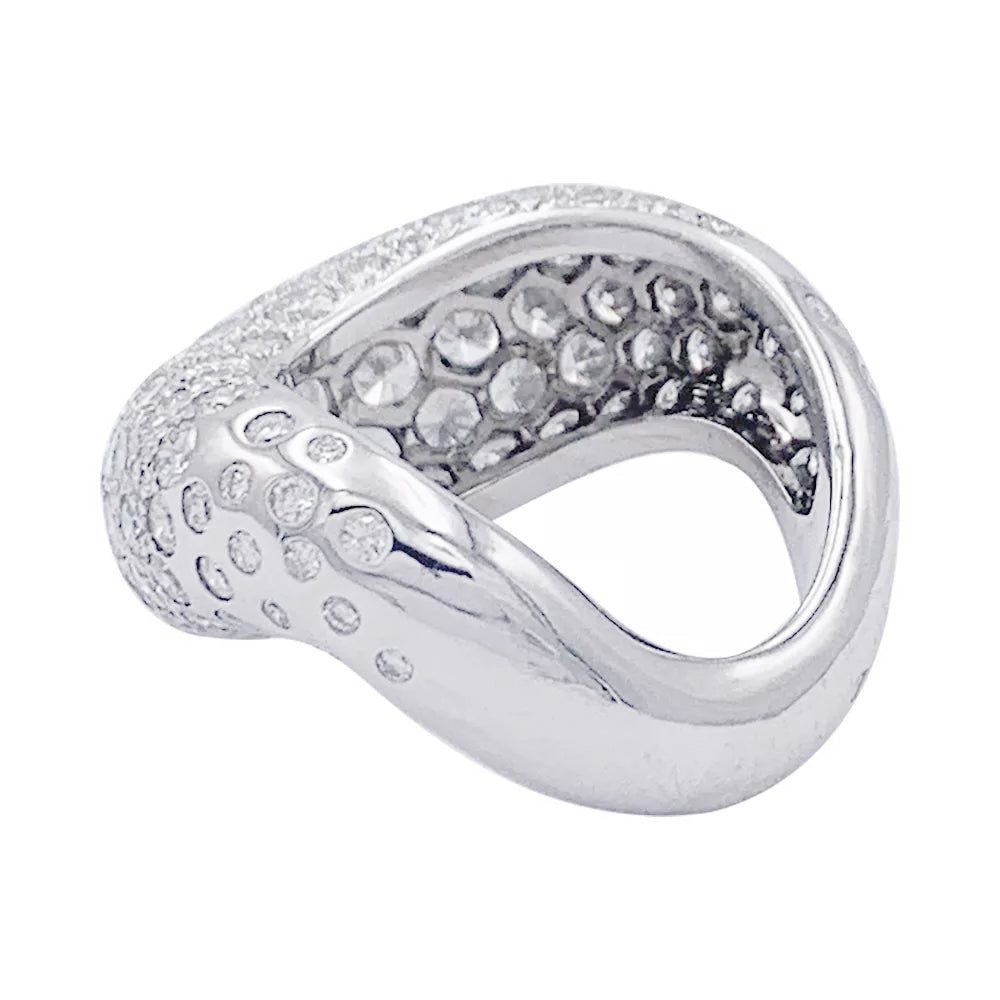 Fred ring, "Mouvementée", white gold, diamonds.