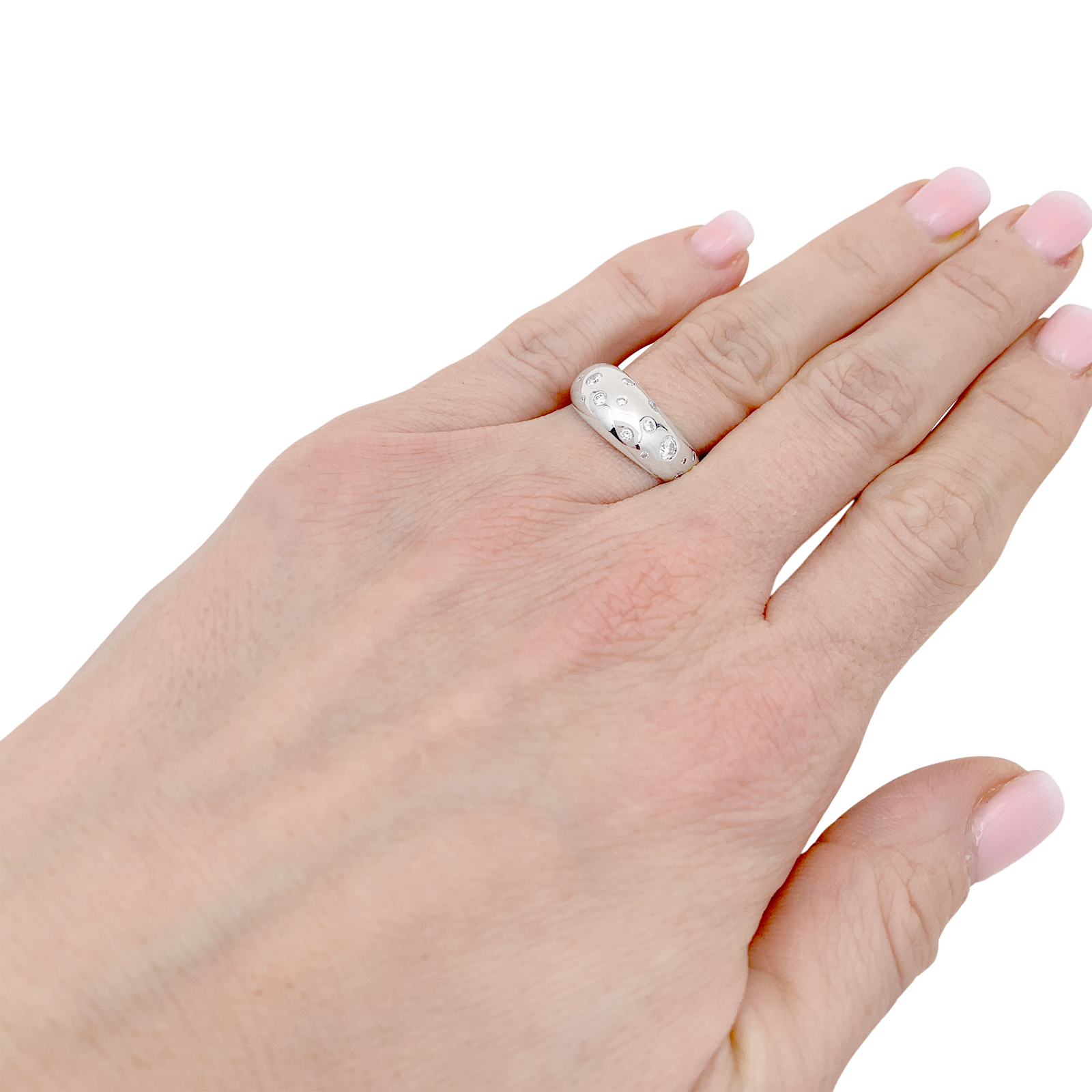 Fred "Mouvementée" ring in white gold and diamonds.