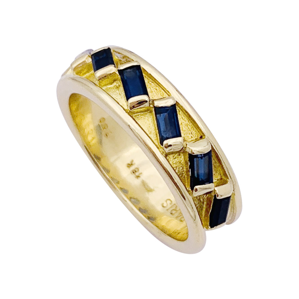 Hermès vintage ring in yellow gold and sapphires.