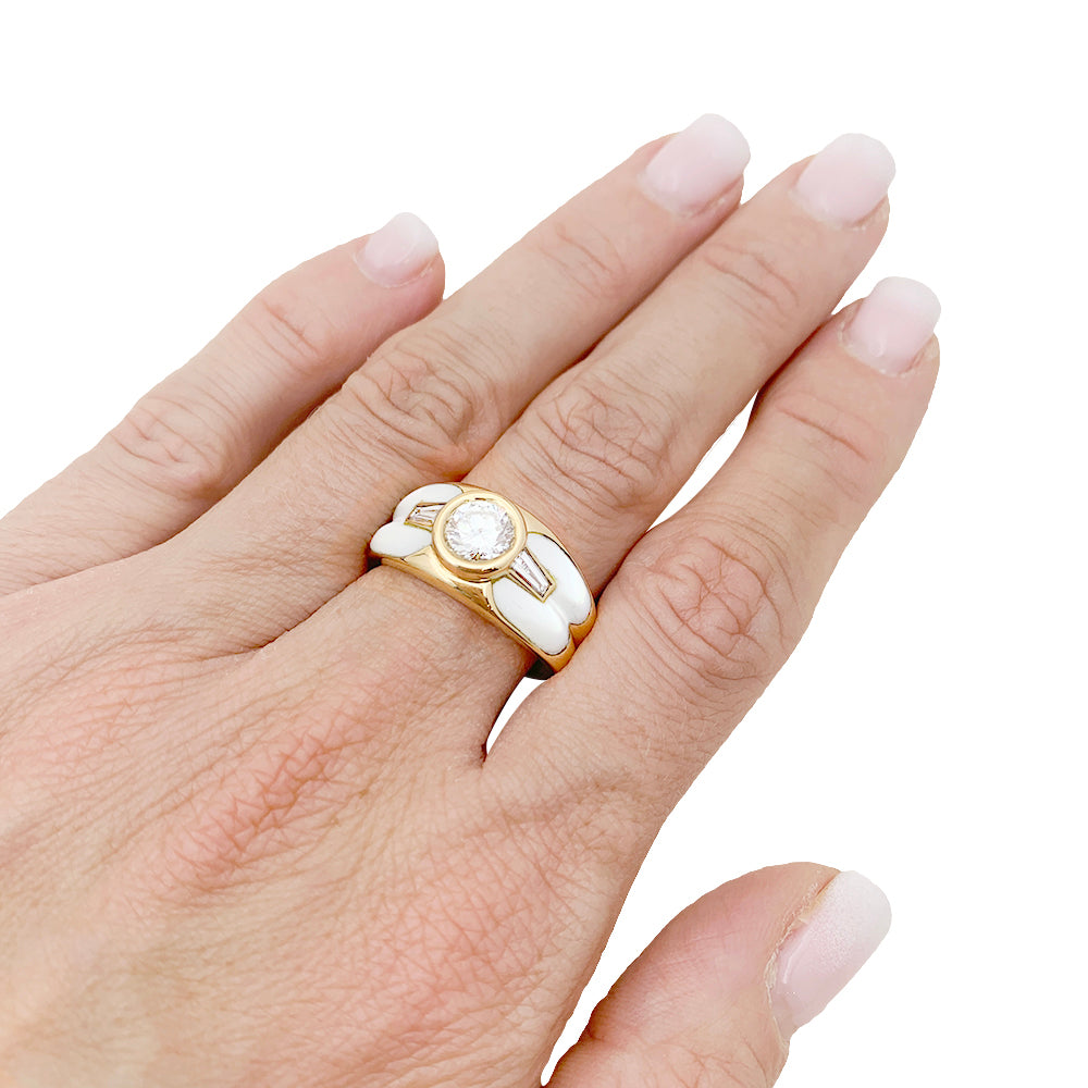Mauboussin "Nadia" ring in yellow gold, diamond, mother-of-pearl.