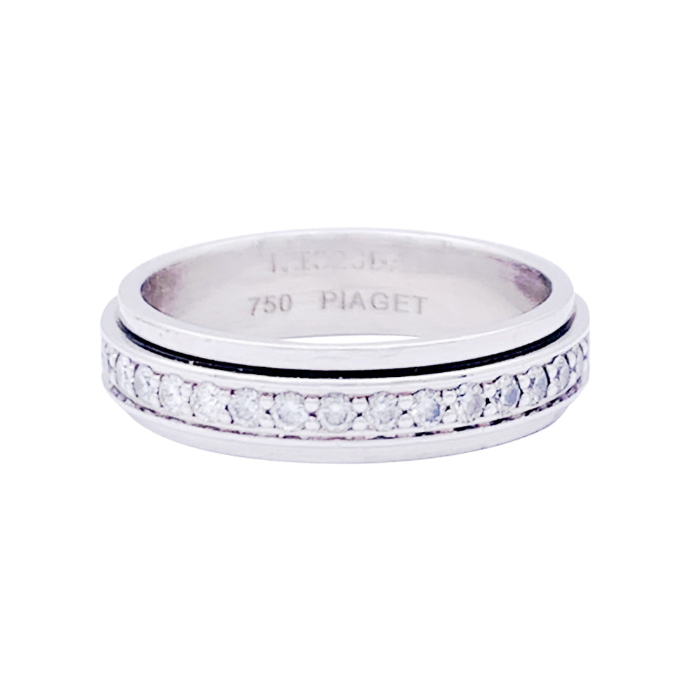 Piaget "Possession" ring in white gold and diamonds.