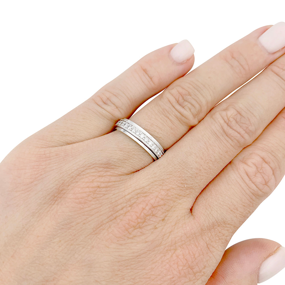 Piaget "Possession" ring in white gold and diamonds.
