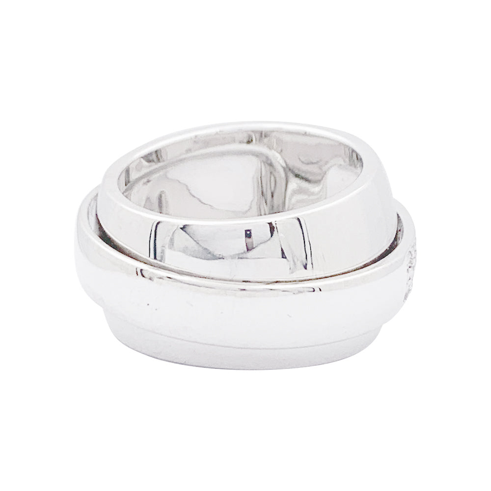 Piaget "Possession" ring in white gold and diamonds.