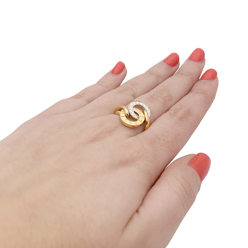 Piaget "Possession" ring in yellow gold and diamonds.