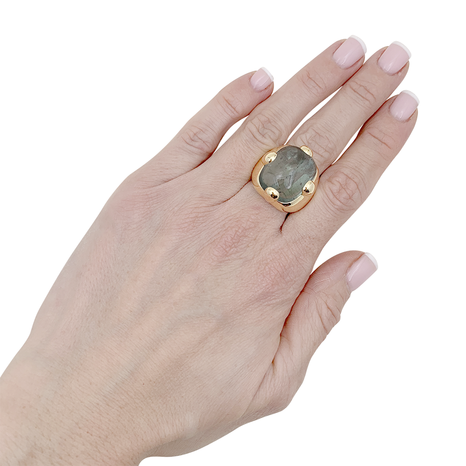 Pomellato "Griffe" ring in yellow gold and aquamarine.