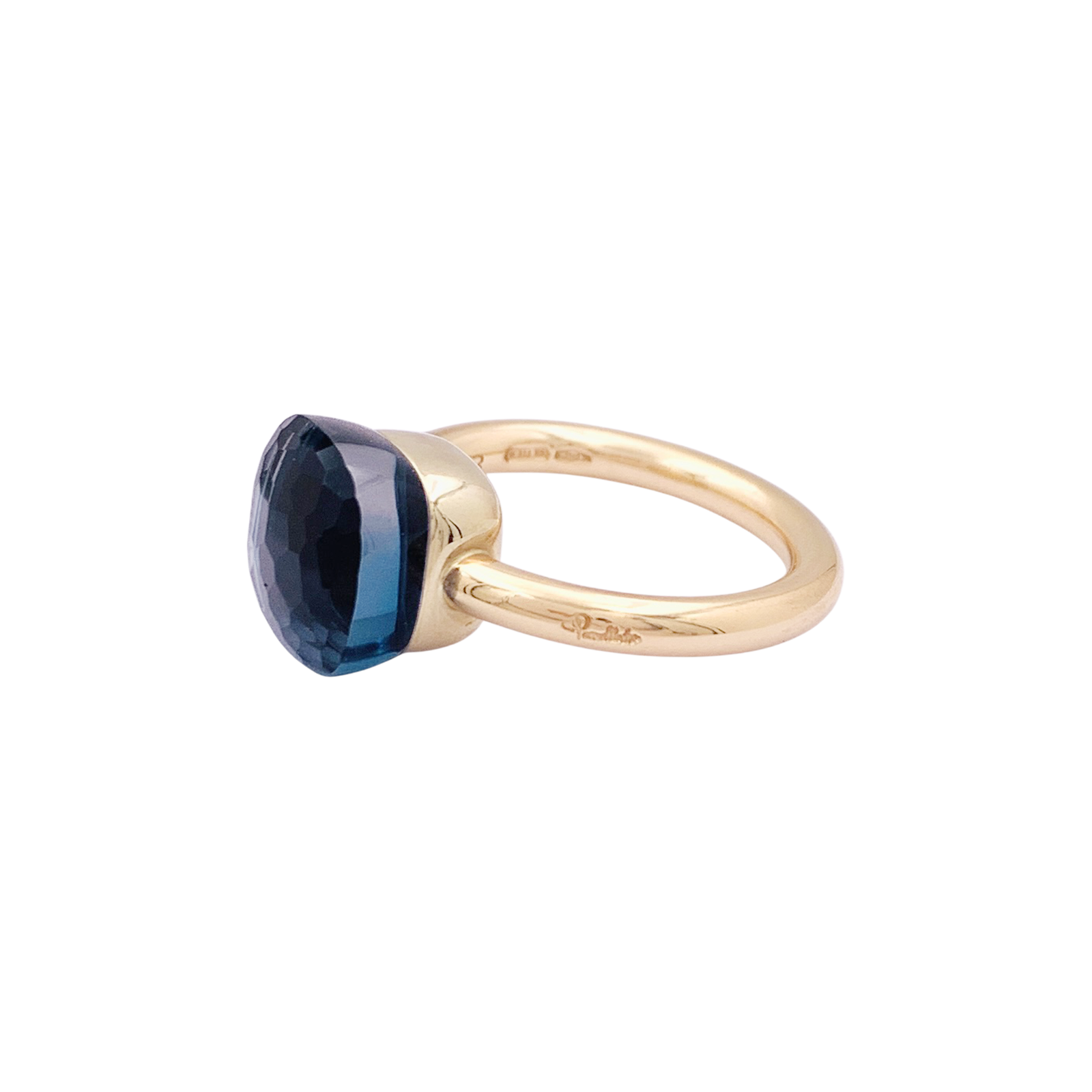 Bague Pomellato, « Nudo Classic», or blanc, or rose, topaze blue London.