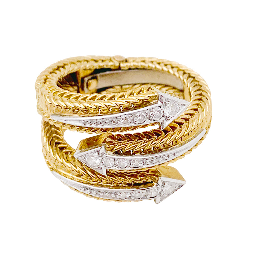Sterlé ring in yellow gold, platinum, diamonds.