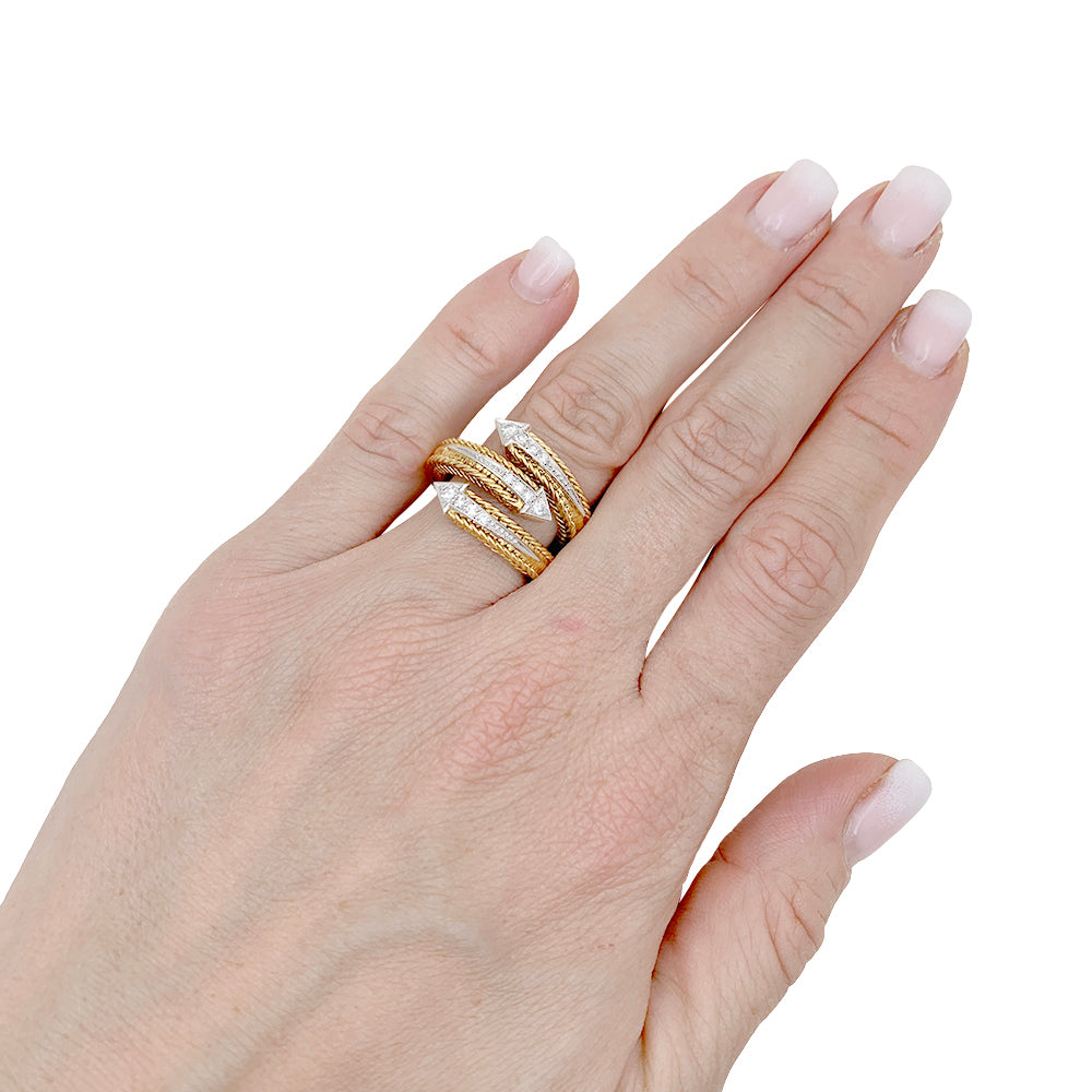 Sterlé ring in yellow gold, platinum, diamonds.
