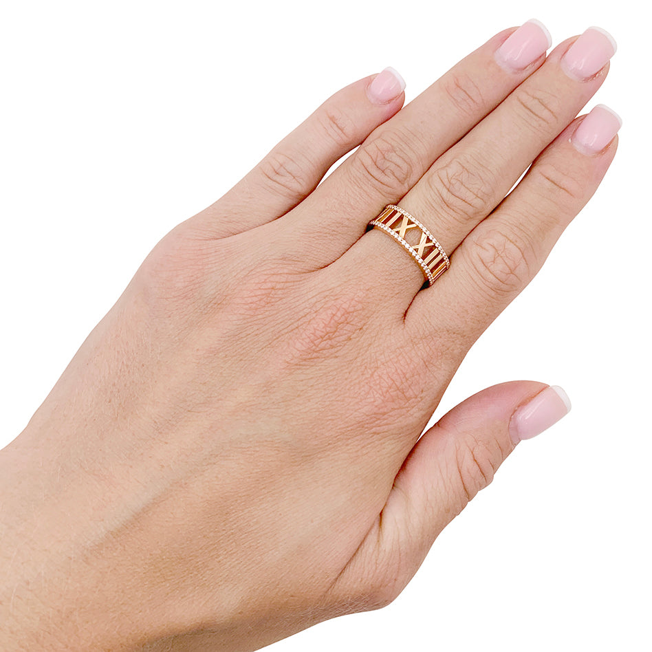 Tiffany & Co. "Atlas" ring in rose gold and diamonds.