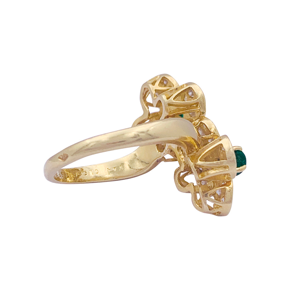 Van Cleef & Arpels ring, "Fleurette", in yellow gold, diamonds and emeralds.