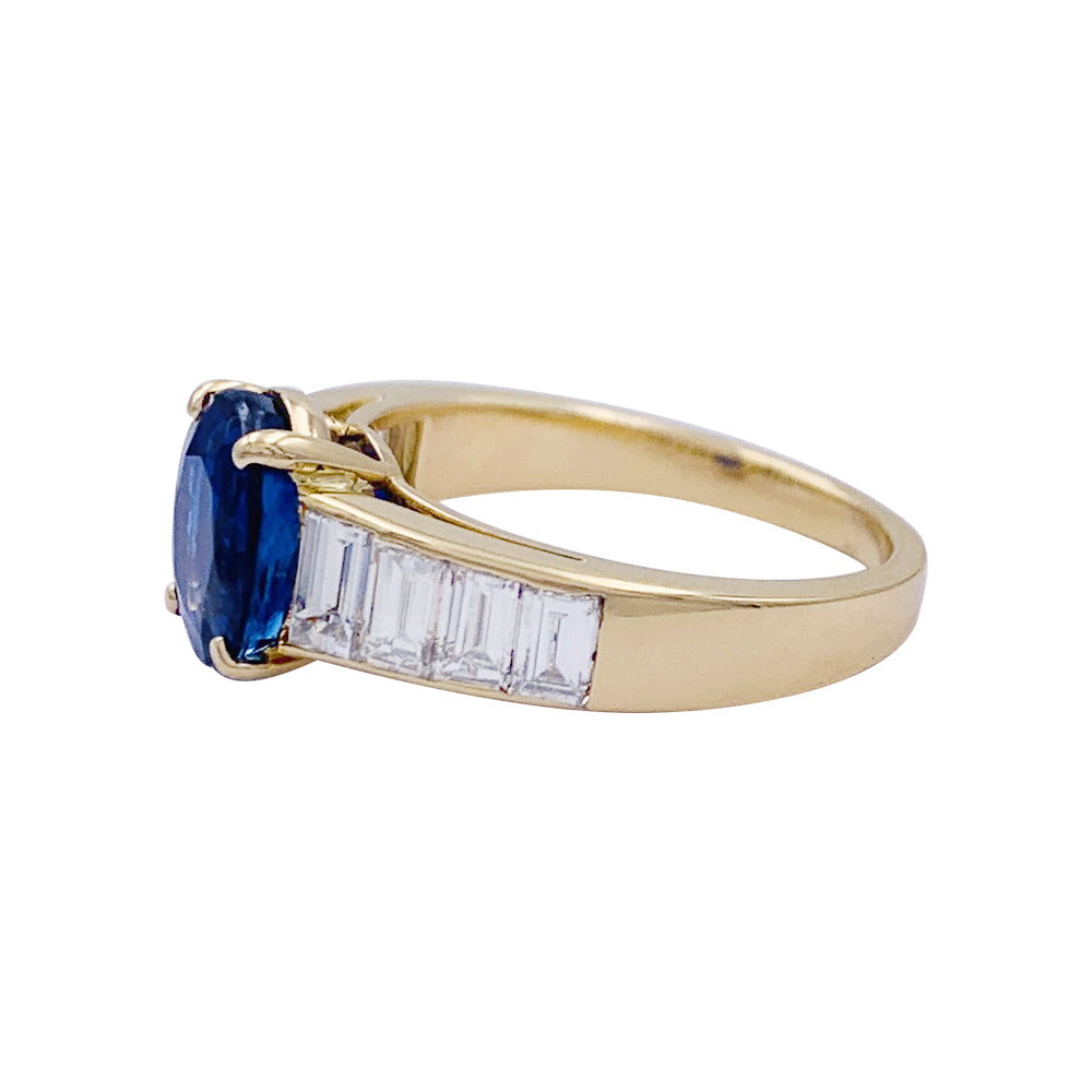 Van Cleef & Arpels sapphire and baguette diamond ring.