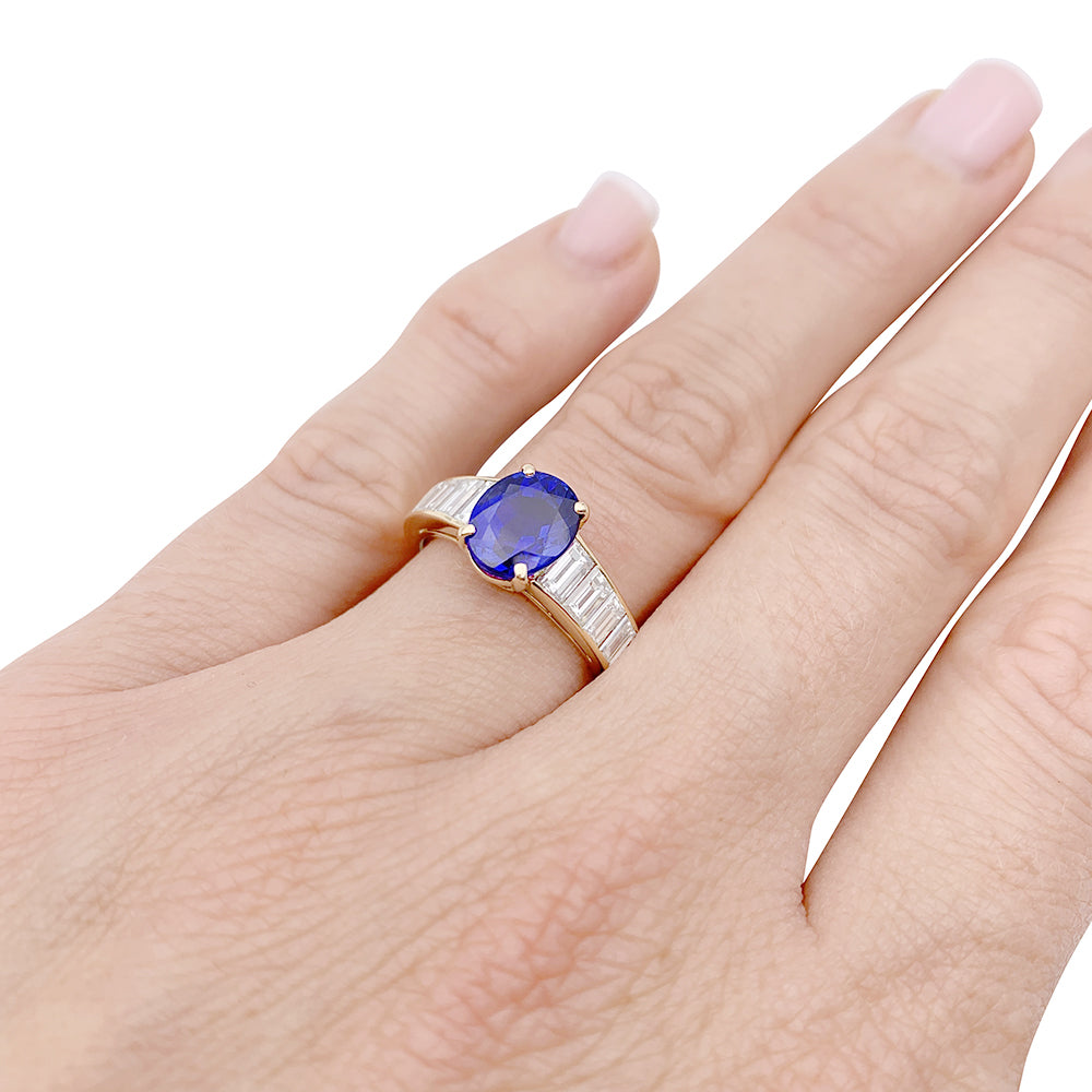 Van Cleef & Arpels sapphire and baguette diamond ring.