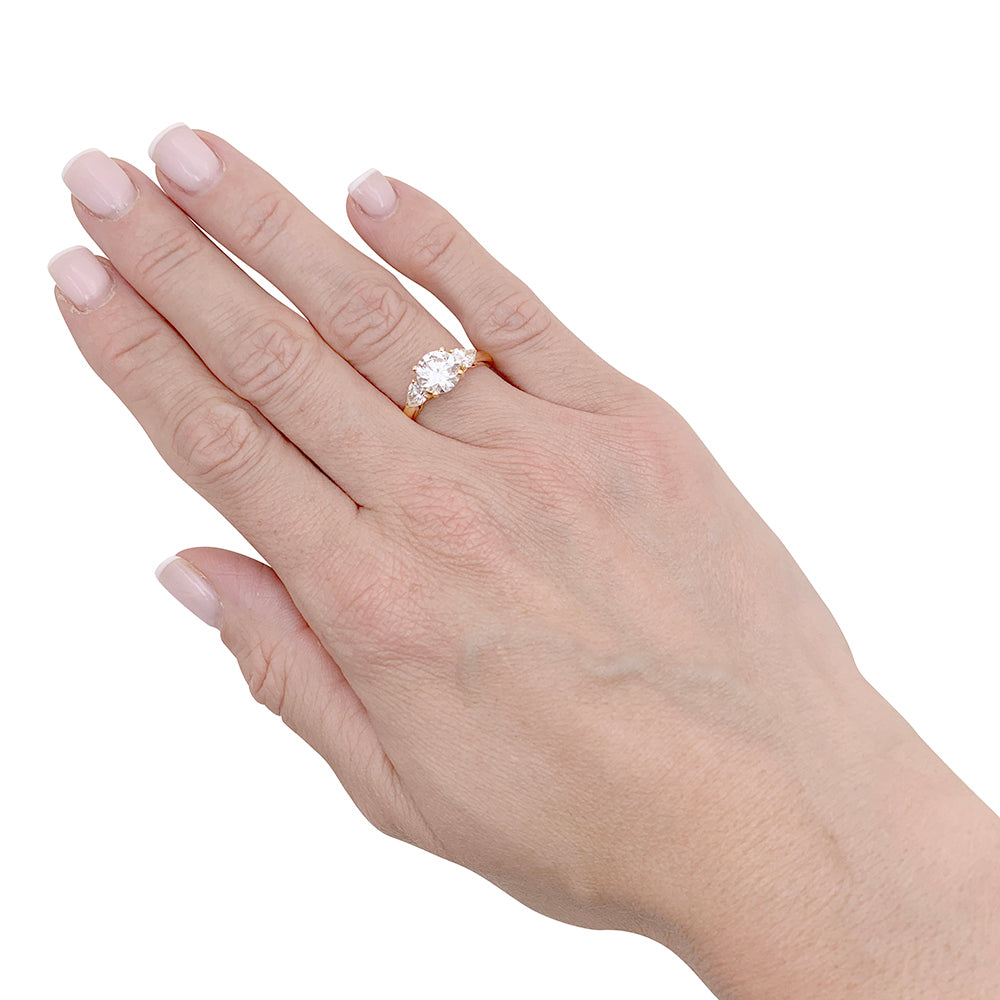 Cartier solitaire ring, yellow gold, diamonds.