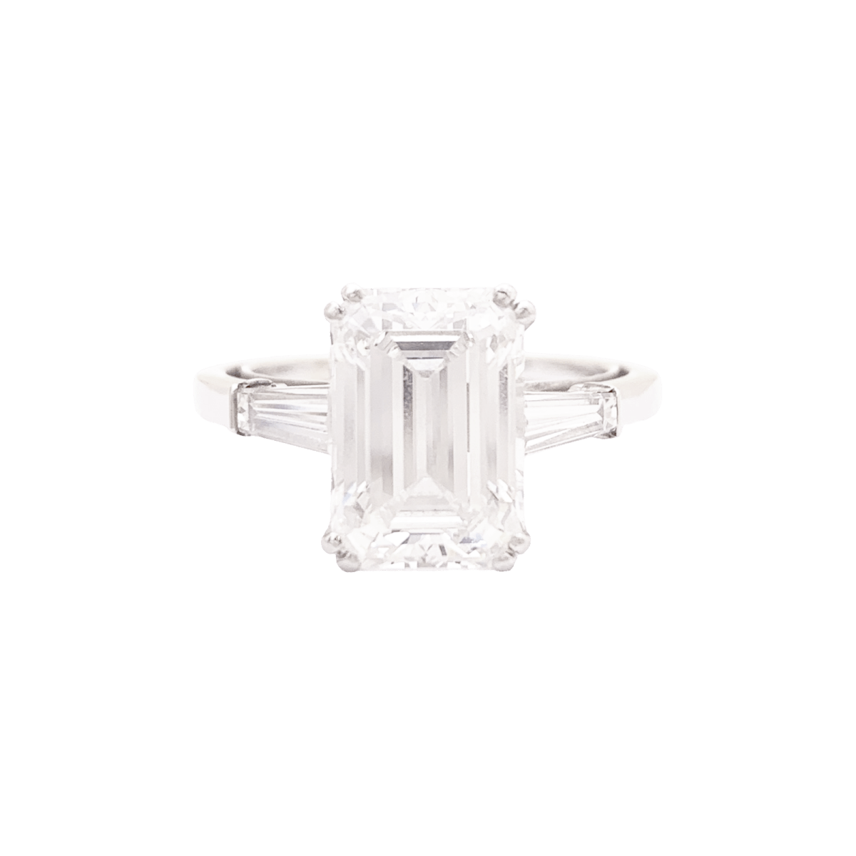 Bague solitaire Van Cleef & Arpels, diamant taille émeraude 4,01 cts. - Maison Eloe