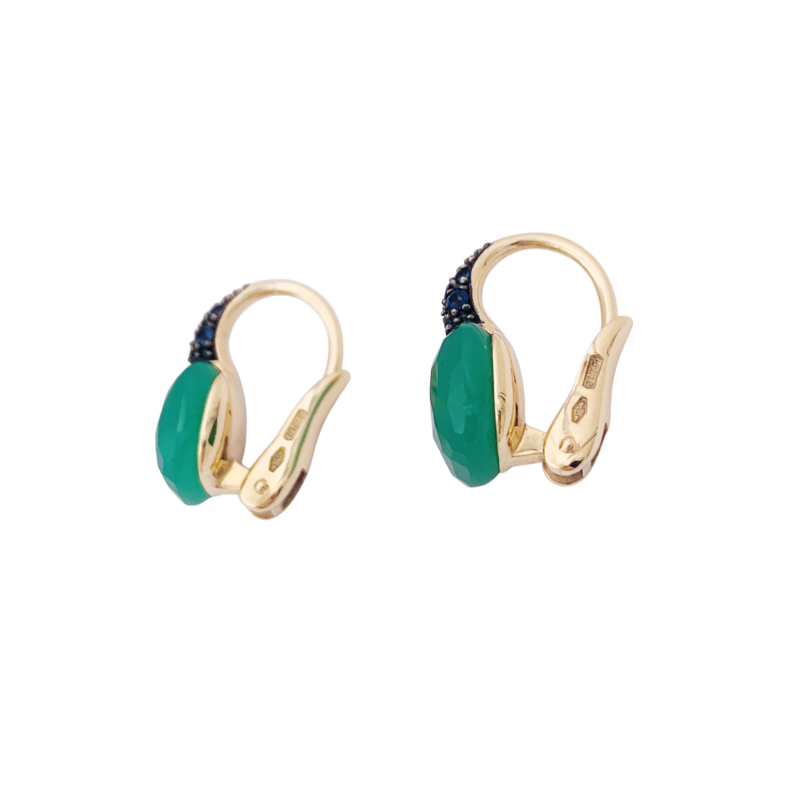 Pomellato "Capri" earrings in gold, chrysoprase and sapphires.