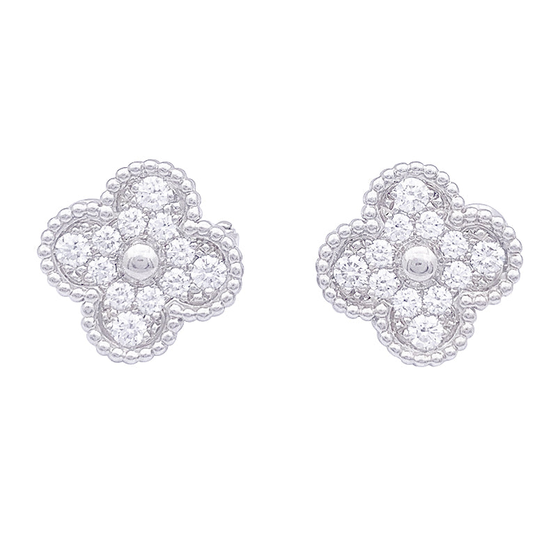 Boucles d'oreilles Van Cleef & Arpels "Vintage Alhambra" or blanc, diamants.