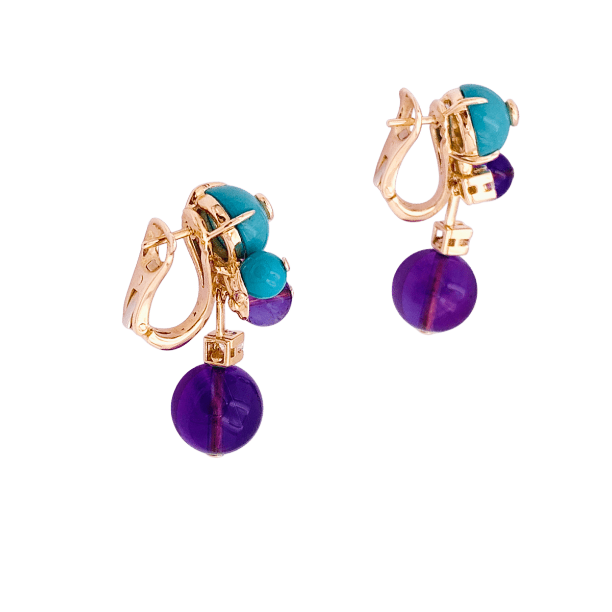 Boucles d'oreilles Cartier "Délices de Goa" en or rose, améthystes, diamants et turquoises. - Maison Eloe