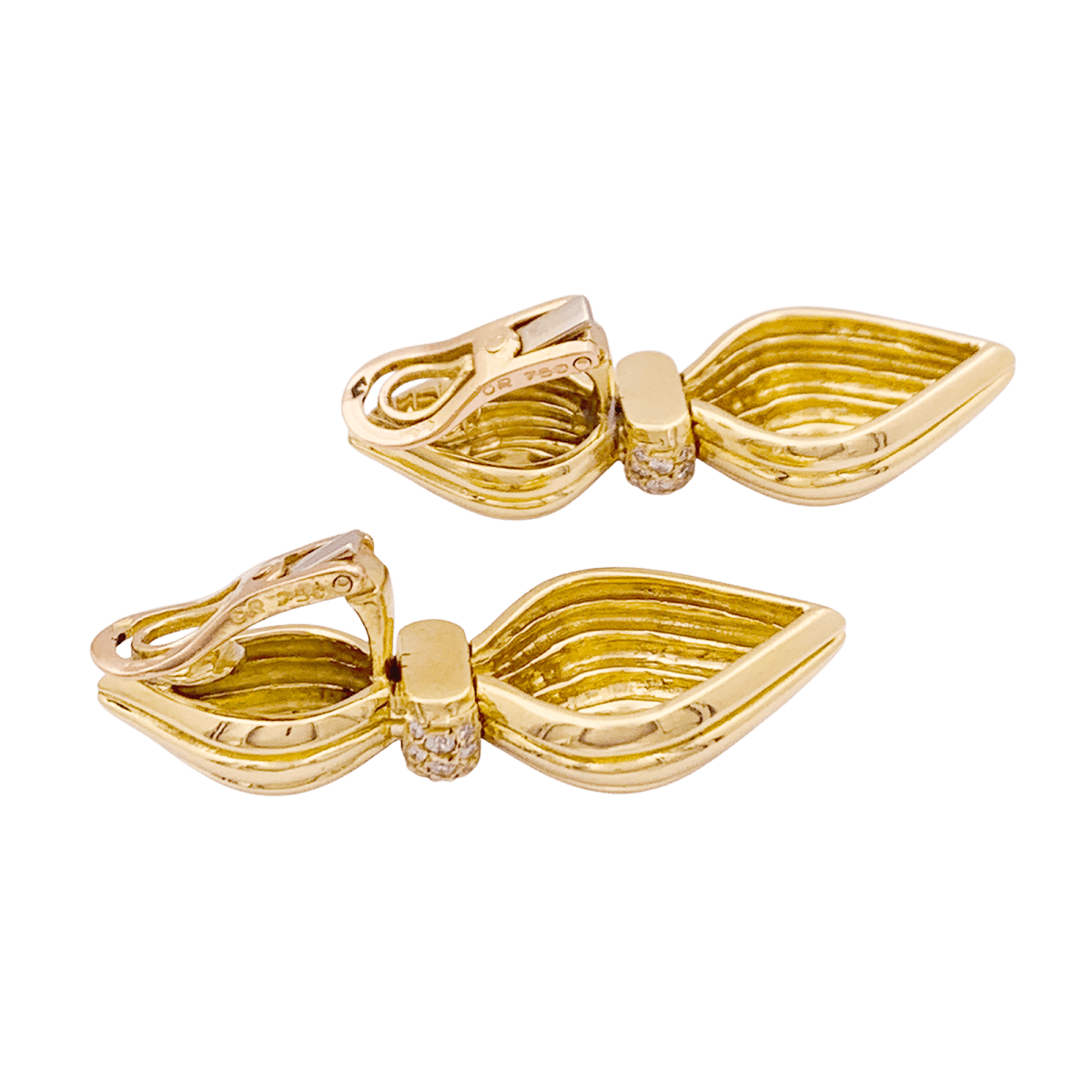 Boucles d'oreilles O.J. PERRIN, or jaune, diamants. - Maison Eloe