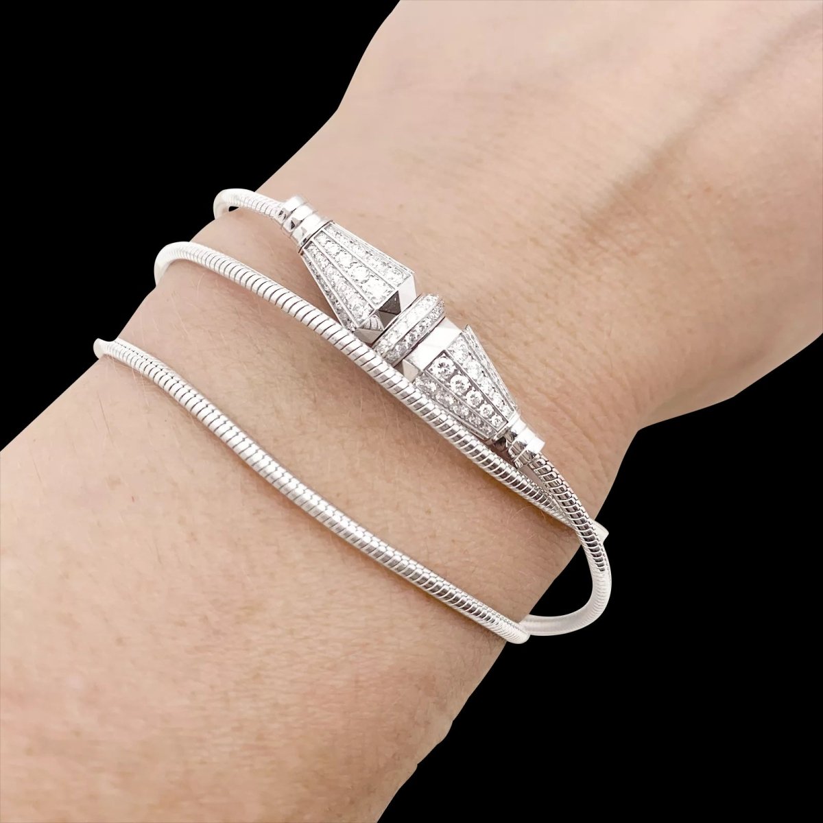 Bracelet Boucheron "Jack de Boucheron" or blanc, diamants. - Maison Eloe
